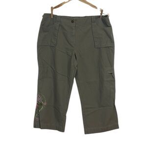 Disney Divine Khaki Capris, Mickey Floral, Large